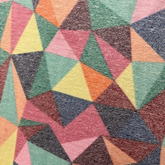 gUC xl multi color t shirt - Picture 2 of 3